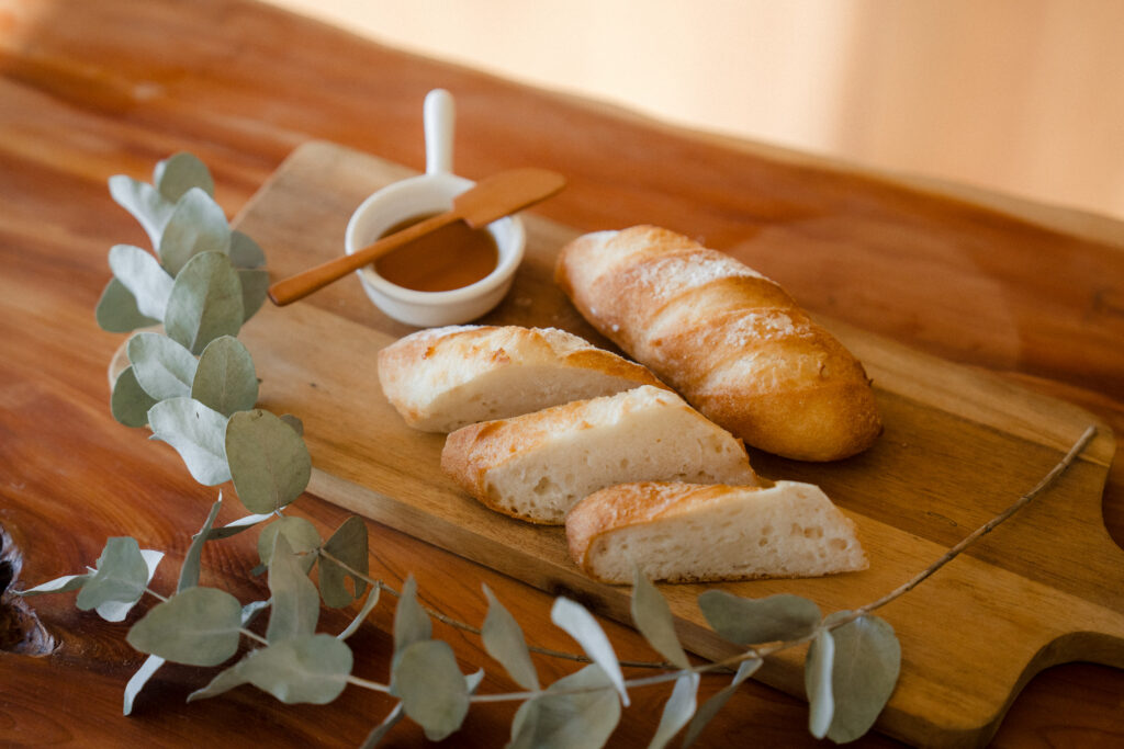 浜松市引佐町の米粉パン教室で焼き上げた米粉のバケット